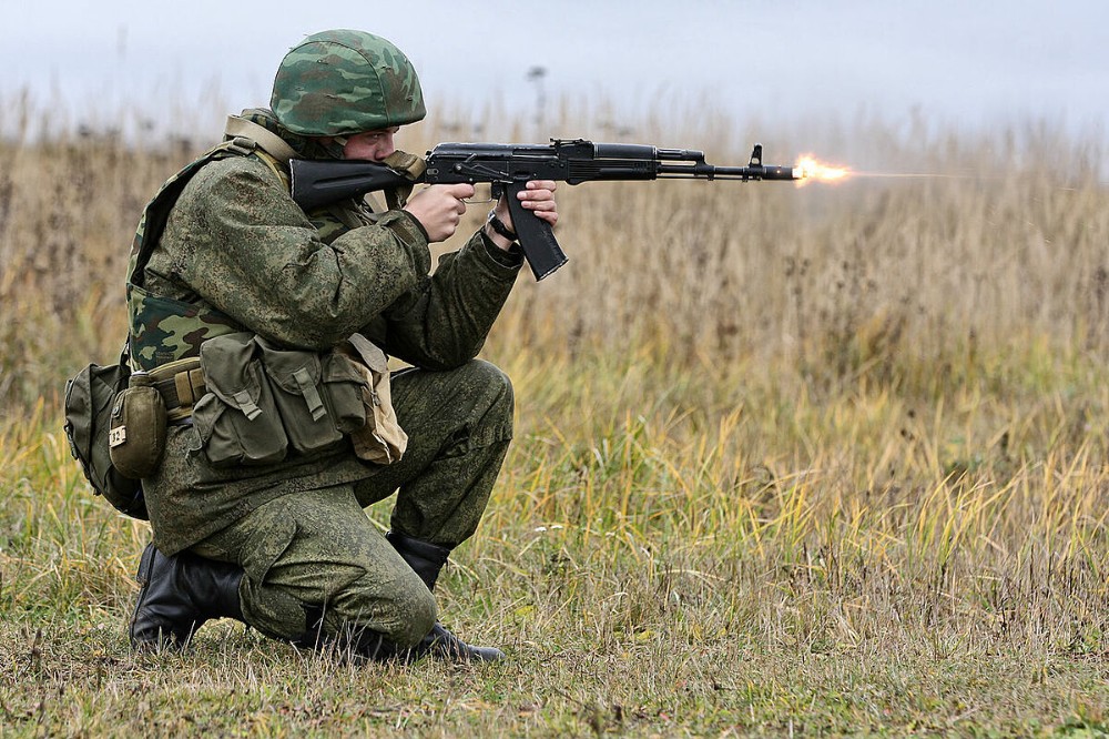 Гражданам, заключившим контракт на военную  службу, предоставляется огромный комплект социальной поддержки.