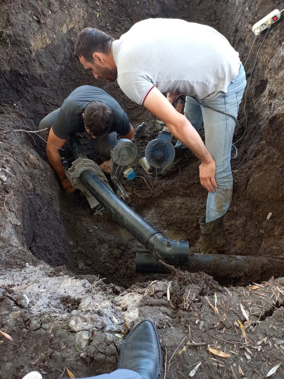 В селе Долаково на улице Приграничная заменили водопровод.