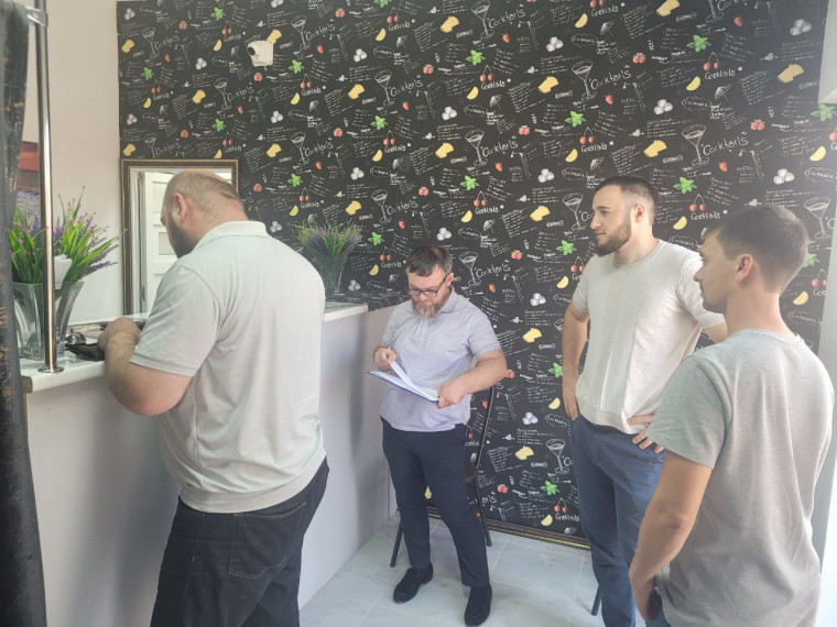 В сельском поселении Плиево прошли рейдовые мероприятия по объектам торговли. В сельском поселении Плиево прошли рейдовые мероприятия по объектам торговли.
