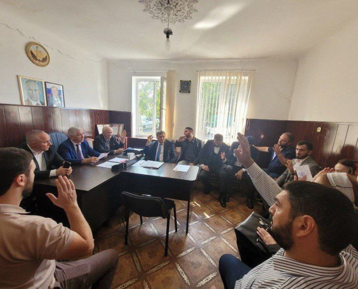 Магомед Зурабов переизбрался на должность главы с.п. Кантышево. Магомед Зурабов переизбрался на должность главы с.п. Кантышево.