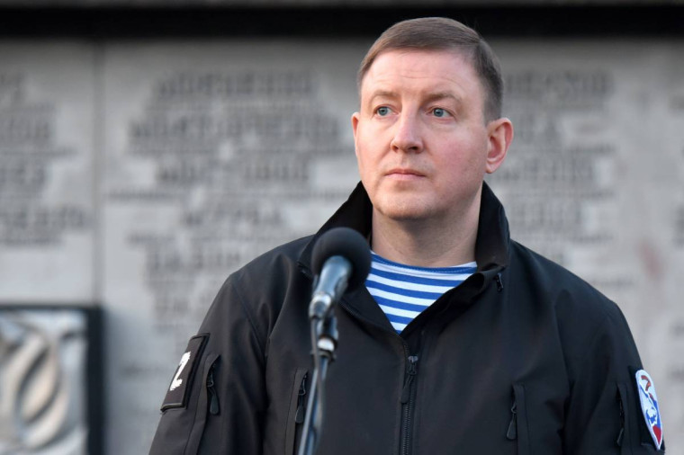 «Единая Россия» обеспечит всех участников СВО правом бесплатно отправлять письма домой. «Единая Россия» обеспечит всех участников СВО правом бесплатно отправлять письма домой.