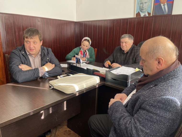 В с.п. Кантышево провели встречу с лицами, отбывшими наказание за терроризм и экстремизм. В с.п. Кантышево провели встречу с лицами, отбывшими наказание за терроризм и экстремизм.