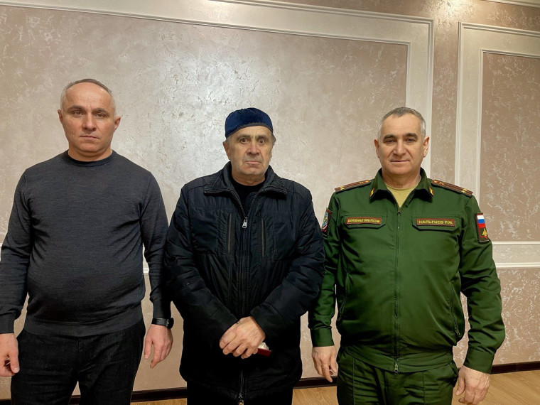 Житель с.п.Экажево удостоен медалью. Житель с.п.Экажево удостоен медалью.