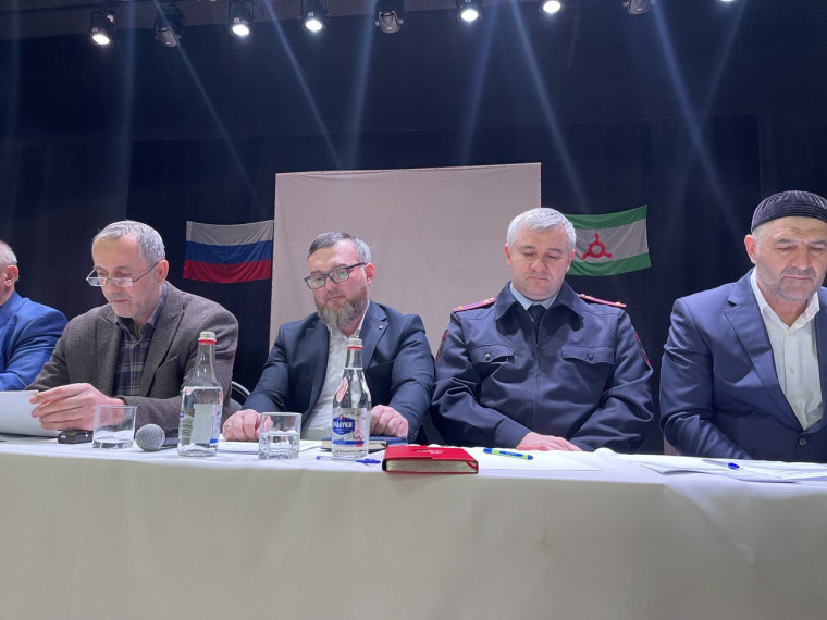 В Доме Культуры сельского поселения Гази-Юрт состоялся сход граждан по ряду вопросов. В Доме Культуры сельского поселения Гази-Юрт состоялся сход граждан по ряду вопросов.