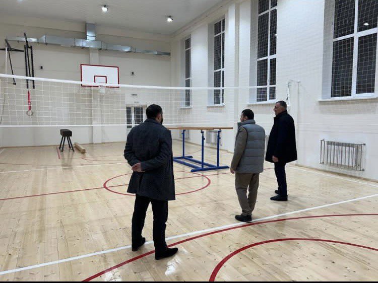 «Партийный десант» проверил завершение строительства новой школы в с.п. Ольгетти . «Партийный десант» проверил завершение строительства новой школы в с.п. Ольгетти .
