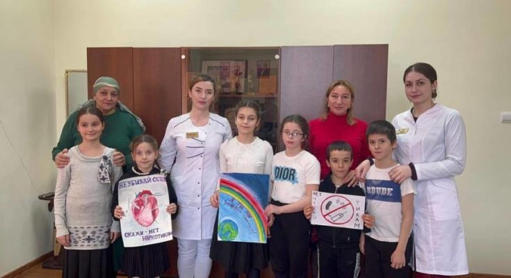 Медицинские работники в ДК с.п. Экажево провели мероприятие, на тему: «Наркотикам скажем — НЕТ!». Медицинские работники в ДК с.п. Экажево провели мероприятие, на тему: «Наркотикам скажем — НЕТ!».