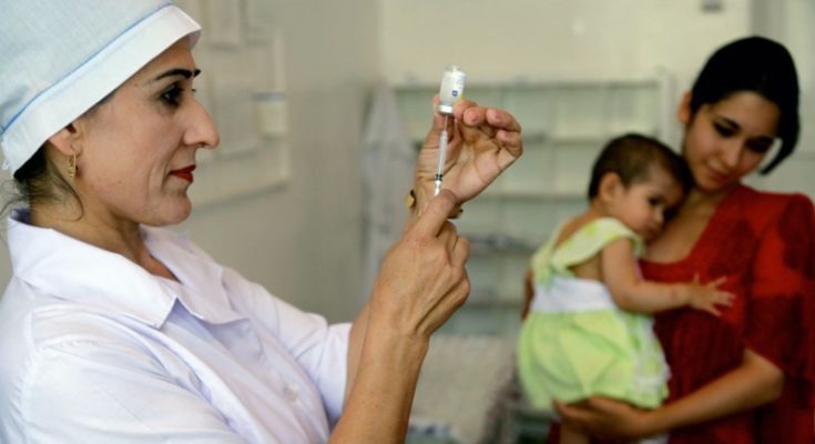 Вакцинируйте детей от полиомиелита. Вакцинируйте детей от полиомиелита.