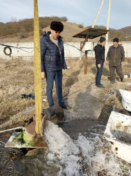 В сельском поселении Яндаре по улице Ахриева проведены мероприятия по замене погружного насоса. В сельском поселении Яндаре по улице Ахриева проведены мероприятия по замене погружного насоса.