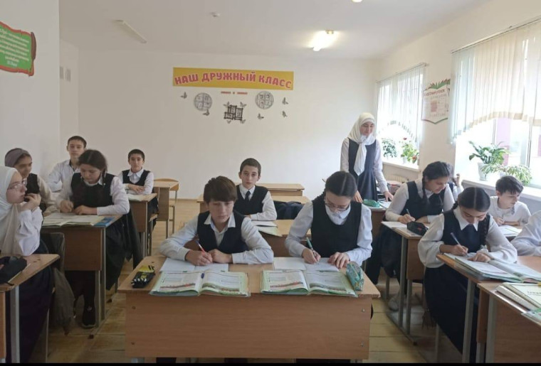С детьми с сельского поселения Яндаре обсудили Кавказские обычаи. С детьми с сельского поселения Яндаре обсудили Кавказские обычаи.