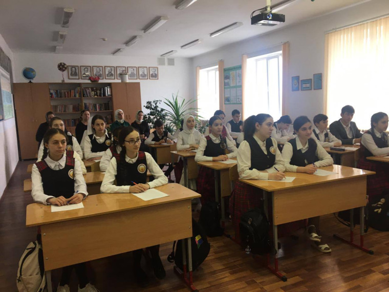 С будущими избирателями провели беседу в с.п. Кантышево. С будущими избирателями провели беседу в с.п. Кантышево.