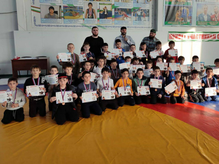 В Спортивной школе с.п. Долаково провели Районный турнир по вольной борьбе. В Спортивной школе с.п. Долаково провели Районный турнир по вольной борьбе.