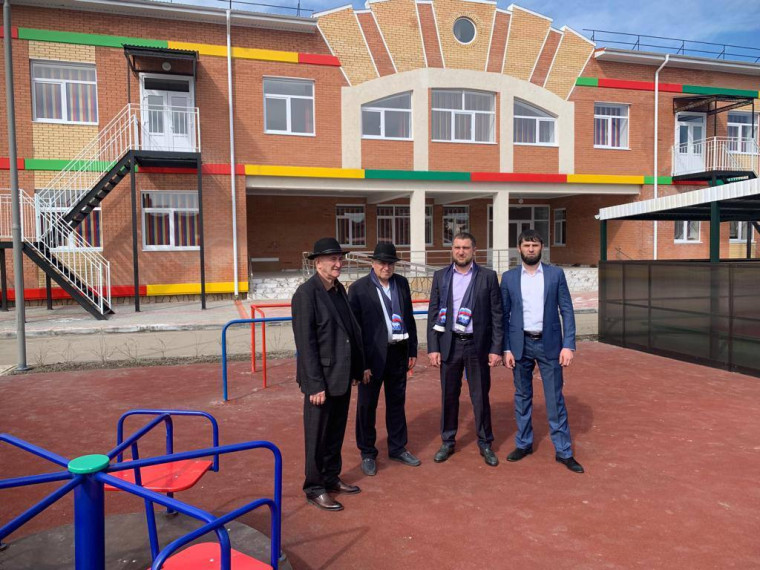 «Партийный десант» проверил готовность детского сада в с.п. Кантышево. «Партийный десант» проверил готовность детского сада в с.п. Кантышево.