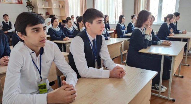 Со школьниками СОШ №1 поговорили о вреде наркотиков в ДК с.п. Плиево. Со школьниками СОШ №1 поговорили о вреде наркотиков в ДК с.п. Плиево.