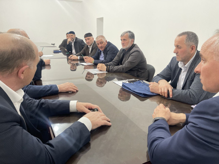 На территории Назрановского района расширенно ведется работа по оповещению граждан на срочную военную службу. На территории Назрановского района расширенно ведется работа по оповещению граждан на срочную военную службу.