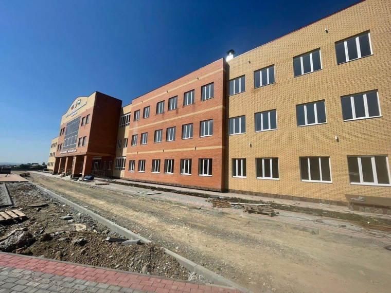 В селе Сурхахи станет на одно общеобразовательное учреждение больше. В селе Сурхахи станет на одно общеобразовательное учреждение больше.