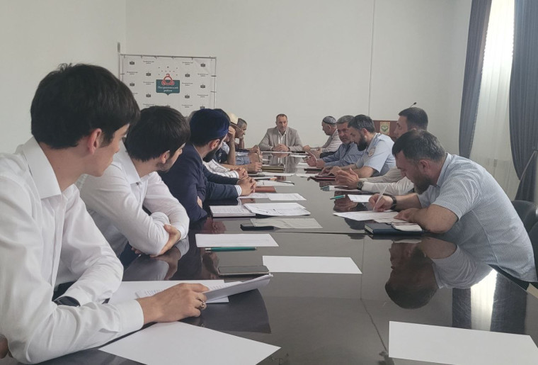 Под руководством заместителя главы в стенах администрации прошло заседание КЧС. Под руководством заместителя главы в стенах администрации прошло заседание КЧС.